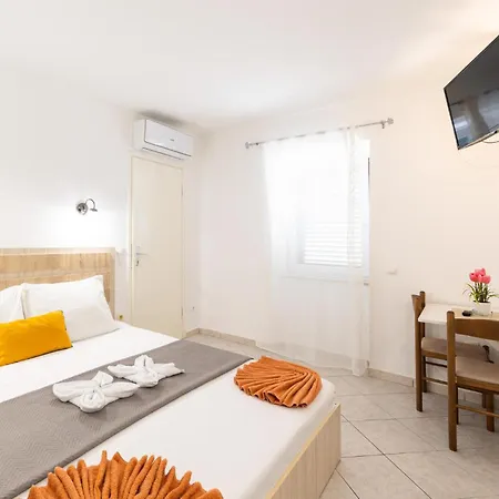 1 Bedroom In Апартаменти